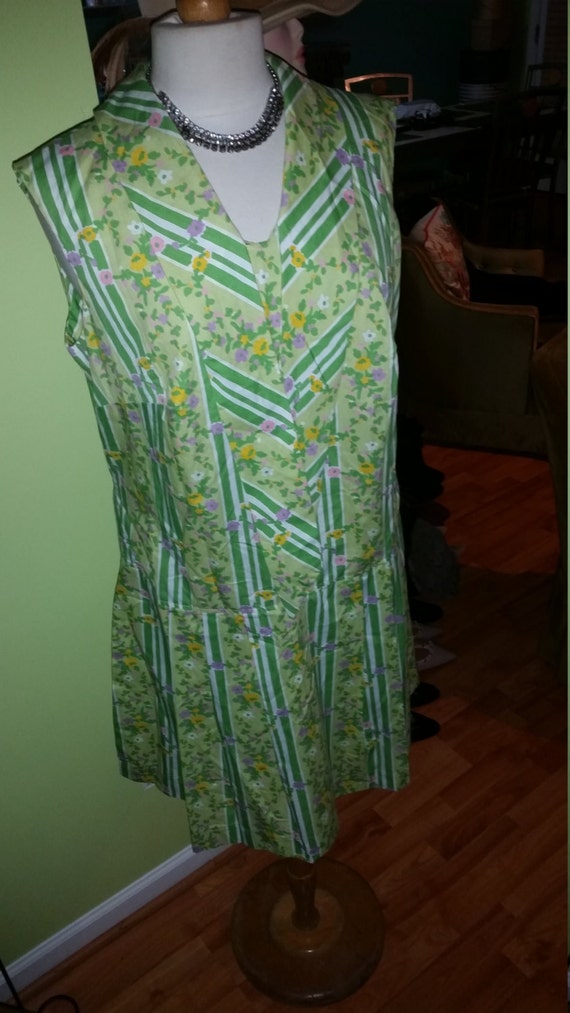 Absolutely Fun and Flirty Marigold 1960's Colorful
