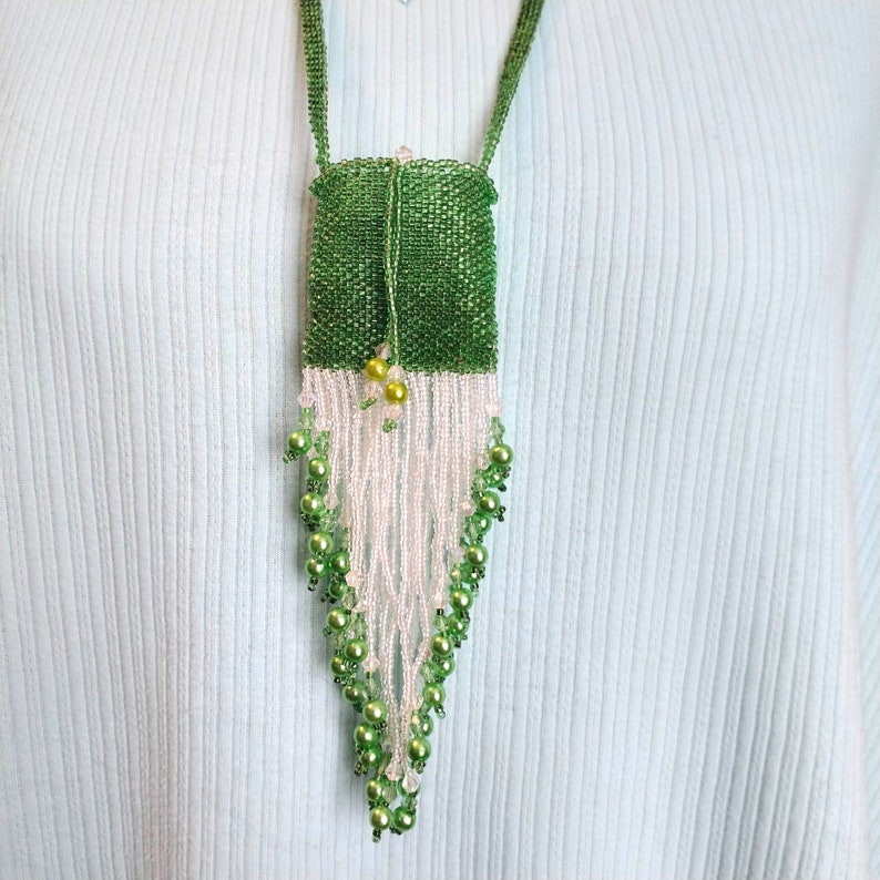 Collier de perles, sac amulette, sac à souhaits en vert image 2