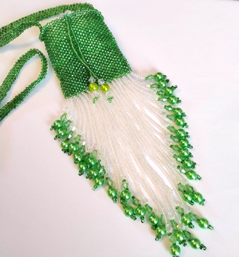 Collier de perles, sac amulette, sac à souhaits en vert image 1