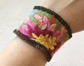 Embroidered cuff bracelet colourful dahlia