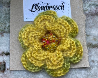 Flower Brooches - Yellow - Many colours - Crochet - Wool - Lovely quirky flowery things - adorned with glass beads