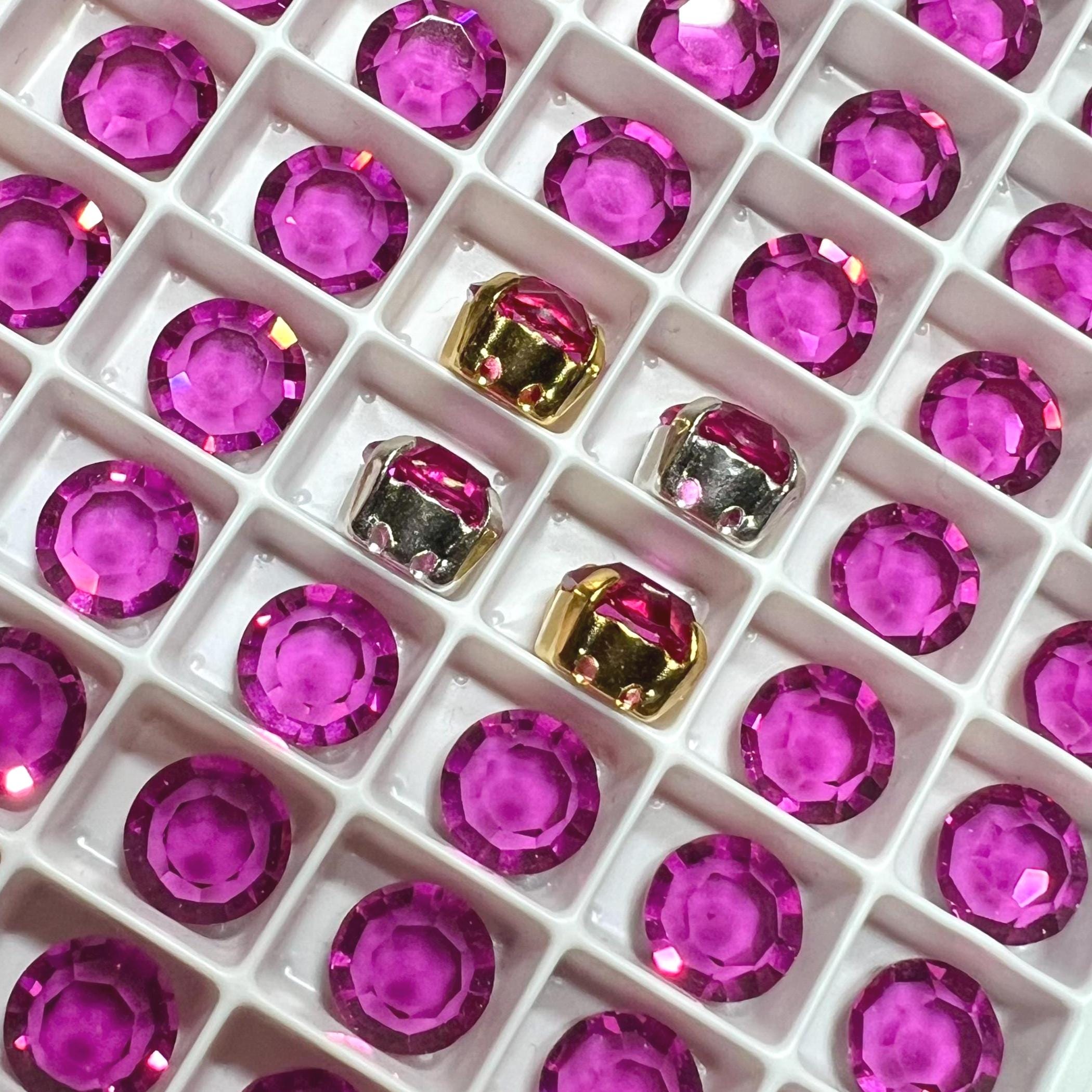 Swarovski ピンククリスタル 花 Gema ブローチ, クリスタル・パール, ミックスカット, フラワー