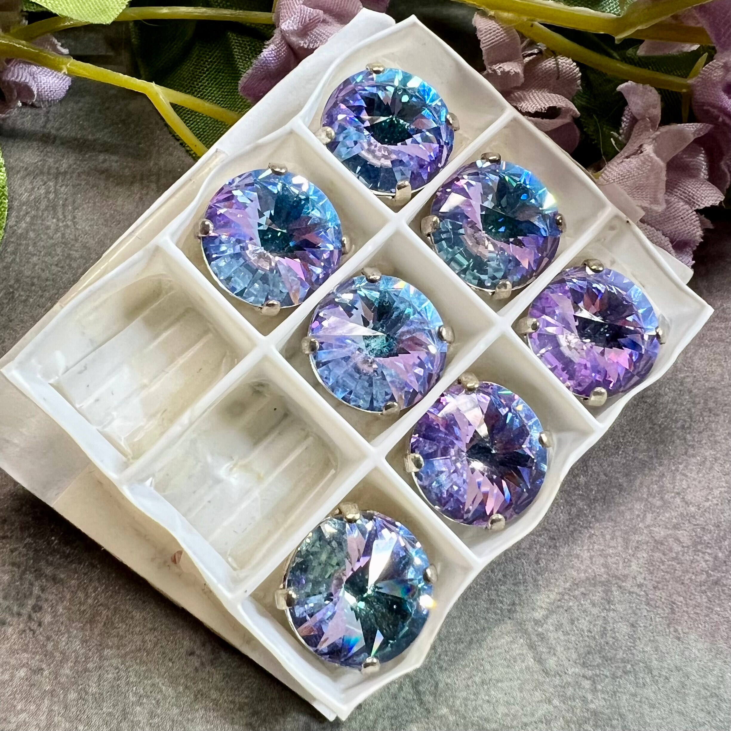 Swarovski クリスタル ハート リボン &ディスプレイ台　美品 Vitrail Light Vintage Swarovski Crystal, 12mm Rivoli 1122, With