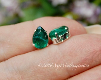 2 Pcs Vintage West German Crystal Flawed Emerald Green, Transparent 10x7mm, 4320 Pear Shape, Sew On Setting, , Bead Embroidery Component