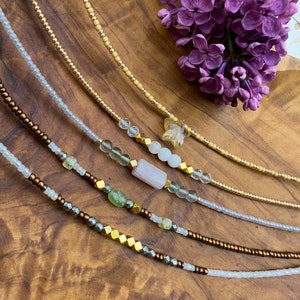 Edelstein Fußkettchen, Rutilquarz Stern, Pastell neutral gold weiß, Mondstein, Stein, Wählen Sie Ihre Größe, witchy Geschenk für sie, Sommer Schmuck