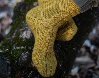 Autumn Dreamer Socks - Knit PDF Pattern