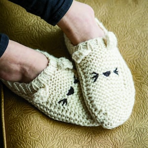 Meow-ccasin Slippers - Knit PDF Pattern