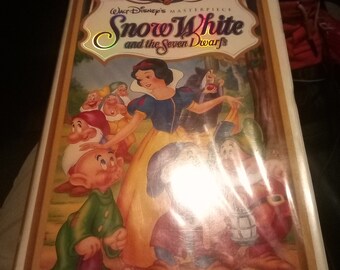 Walt Disneys MASTERPIECE SNOW WHITE and the Seven Dwarfs