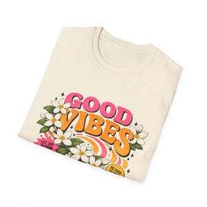 Good Vibes Only T-shirt, retro bloemenprint, shirt in jaren 70-stijl, vintage hippie bloemenprint, boho zomershirt afbeelding 11