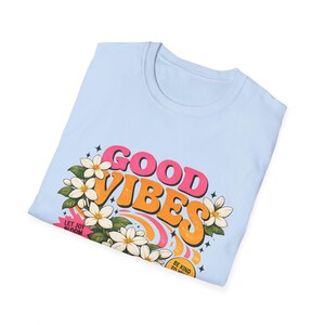 Good Vibes Only T-shirt, retro bloemenprint, shirt in jaren 70-stijl, vintage hippie bloemenprint, boho zomershirt afbeelding 12