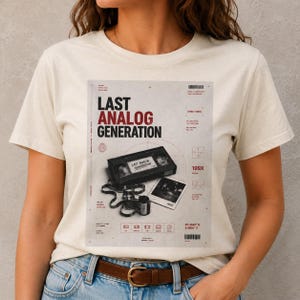 T-shirt met de tekst "Last Analog Generation", retro VHS-shirt, T-shirt met jaren 90-nostalgie, vintage cassette-print, Y2K-esthetiek.