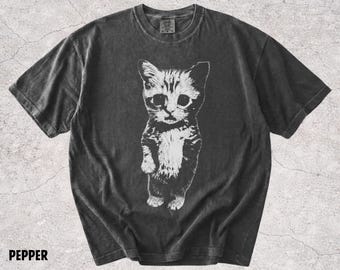 Cute Kitten Shirt, Vintage Kitten Graphic Tee, Retro Cat Shirt, 90s Kitty Tee, Cute Cat Lover Gift, Cat Mom Shirt, Comfort Colors