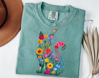 Comfort Colors® Cat Mom Shirt, Floral Cat Shirt, Purr Shirt, Cat Mom Floral Cat Tee, Cat Lover Shirt, Animal Lover Tee Cat Lovers