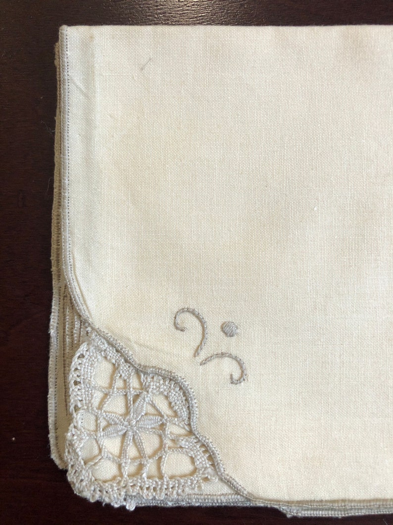 Vintage Linen Napkins set of 4 image 2