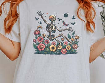 Camiseta con estampado floral de esqueleto - Camisa bohemia estilo cottagecore