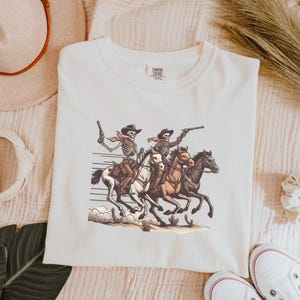 Retro Western Shirt Skeleton Shirt Comfort Colors Shirt Oversized Shirt Skeleton Tee Western Tee Gift for Her Back to School Outfit Vintage