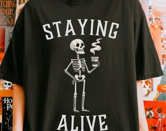Camiseta divertida de esqueleto con café - Camiseta extragrande con colores cómodos