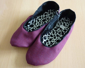 SALE 25% OFF - Handmade House Shoes - Size 7