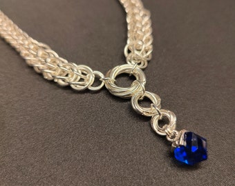 Collier en cotte de mailles - Persan complet fuselé - Maille de chaîne fabriquée à la main avec pendentif goutte fausse émeraude (zircone cubique) - Argent élégant épais