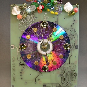 Recycled CIRCUIT BOARD Techie Geek CLOCK Flower Garden Vintage Beads