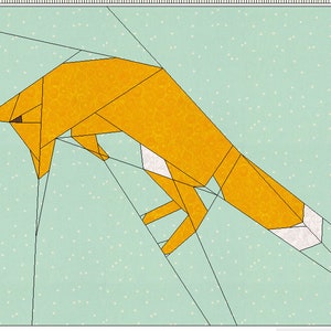 Puede incluir: Un zorro origami geométrico de papel naranja y blanco, sobre un fondo azul claro con puntos blancos.