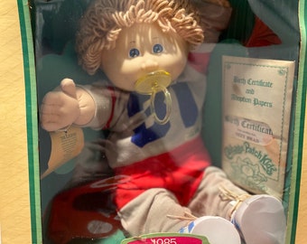 Vintage 1985 Cabbage Patch Kid Mets series boy with binkie