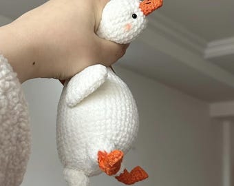 Eenvoudig haakpatroon voor een schattige gans (PDF), handleiding voor het haken van een schattige amigurumi gans, stapsgewijze handleiding voor het haken van een knuffelboerderijdier, haakpatroon voor een eend