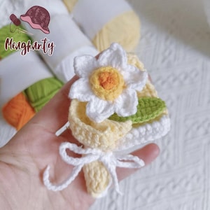 No sew Crochet Mini Daffodil Bouquet Keychain PDF Pattern - Easy Crochet Mini Bouquet Hanger Amigurumi - Crochet Cute Bouquet Keychain