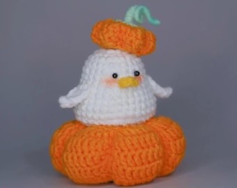 Mini Duckling Pumpkin Crochet PDF Pattern, Easy Crochet Cute Duck Happy Halloween Amigurumi, Low Sew Crochet Sweet Halloween Keychain