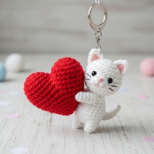 Cat with Heart Keychain Crochet PDF Pattern - How to Crochet Mother's Day Amigurumi - Cat Love Amigurumi - Crochet Gift for Mom
