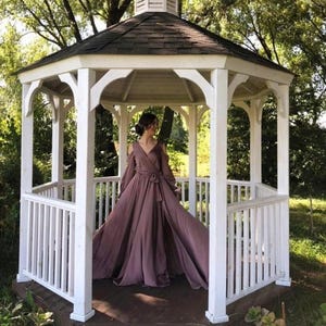 結婚式のゲストのためのカクテルドレス カスタムドレス XS-5XL サイズ パープルブラウンカクテルドレス 18 色以上 イブニングドレス ロングサテンドレス