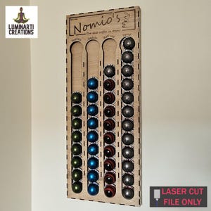 Uchwyt na kapsułki do kawy na 44 duże kapsułki Vertuo Pods o średnicy 58 mm Plik cięty laserowo Sklejka MDF Lightburn Ai SVG DXF Możliwość personalizacji prezentu 760 mm x 310 mm