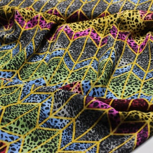 Viscose Fabric with Eye-catching, Leopard Design Patterns And Symetrical Design Position, High Quality, Clothing Fabric. Width 150cm /59&quot;