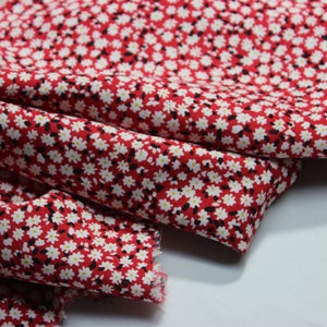 Viscose Fabric with Eye-catching, Floral Design Patterns And Free Design Position, High Quality, Clothing Fabric.Special. Width 150cm /59&quot;
