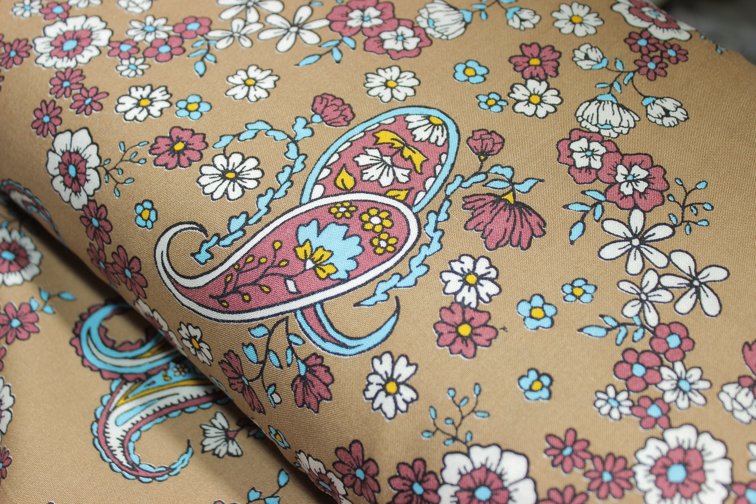 Paisley Viscose Fabric, Floral Design, Soft & Breathable, 59" Wide