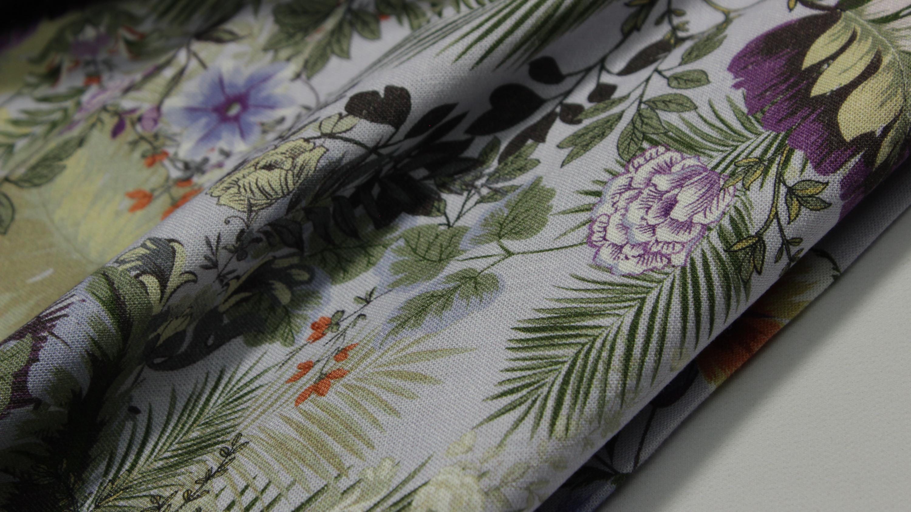 Floral Linen Fabric – Botanical Print, Natural Fiber