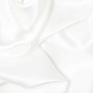 White Silk Satin Fabric – 100% Silk, 140 cm, Soft and Lightweight. (Min. 2 meters)