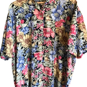 Vintage Floral Button Down Blouse, Plus Size: Spring Summer Tunic, 90s Shirt VBT