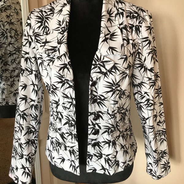 80s blazer by Joseph Ribkoff size 8, vintage button-down fully-lined jacket, black and white fern print