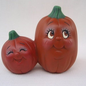 Adorable Ceramic Pumpkin Pair: Autumn Decor for Halloween, Thanksgiving & Fall Displays
