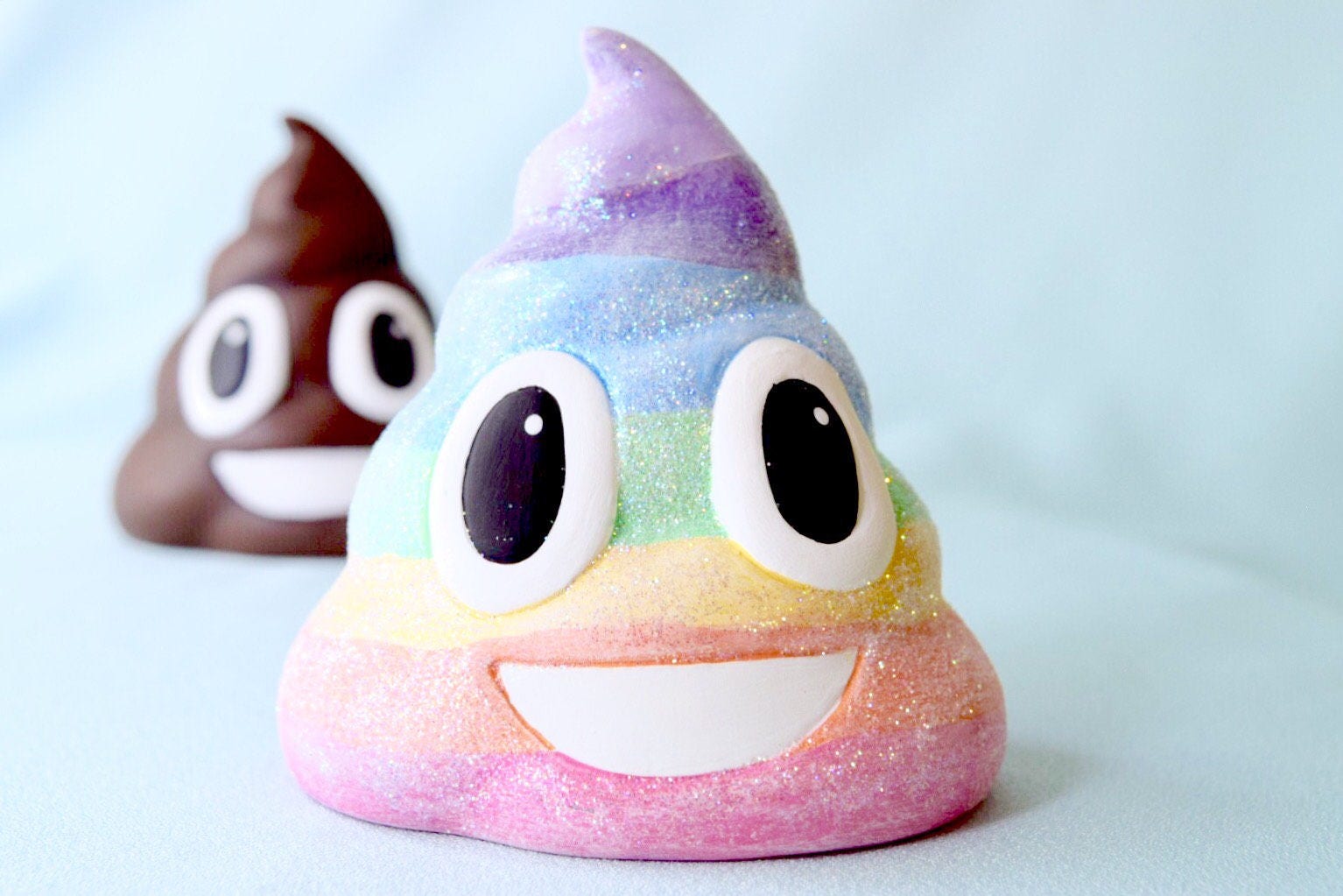 Unicorn Poop Cupcake Cones! (+ PERFECT Rainbow Icing) - MomDot
