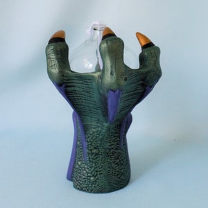 Dragons Claw Oil Lamp image 3