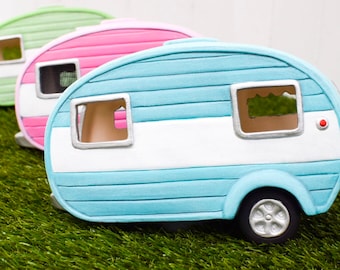Vintage Ceramic Camper | Funky Old Streamline Camper | Cottagecore