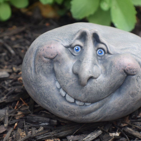 Beady la Roca: Decoración de jardín caprichosa / Arte único para el patio con cara sonriente / Lindo regalo de inauguración para exteriores