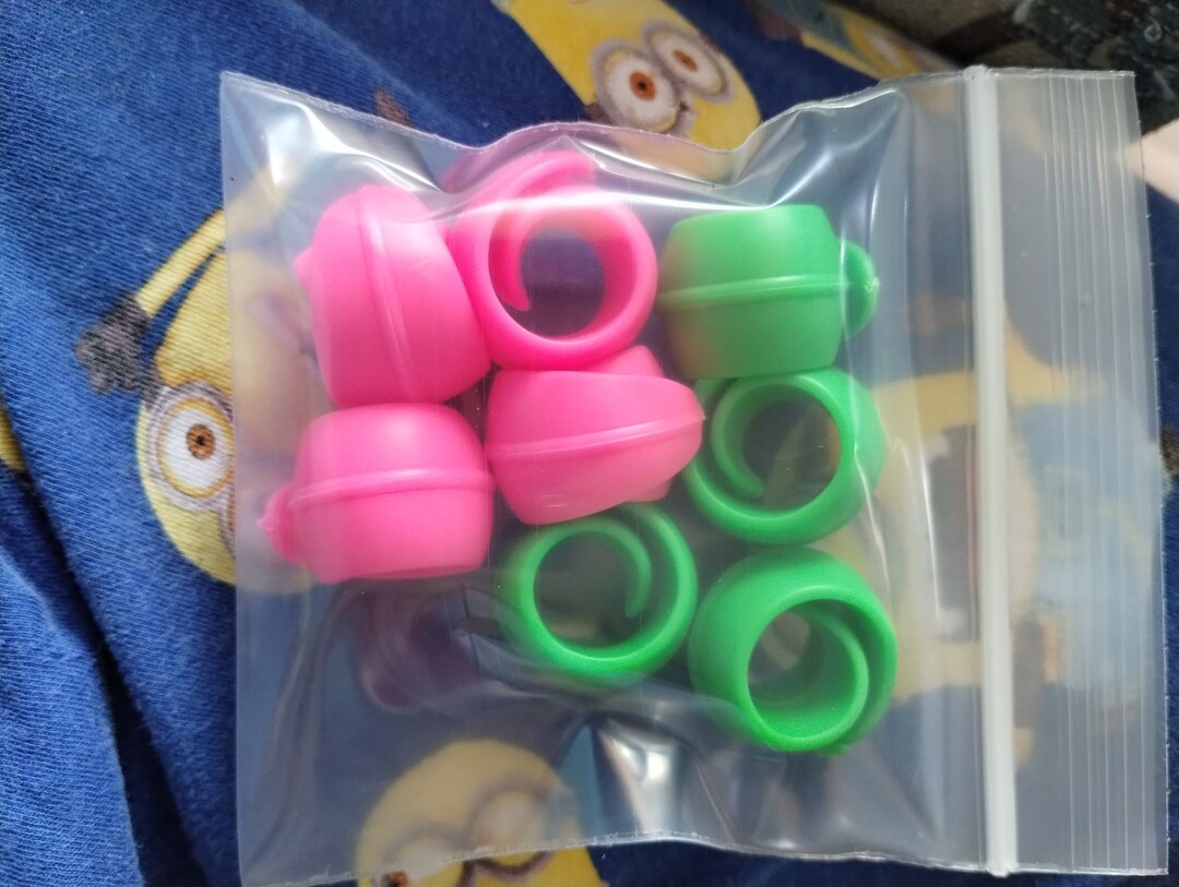 8 Piece Package Qsnap Huggers, 2 Color, Green and Pink Etsy