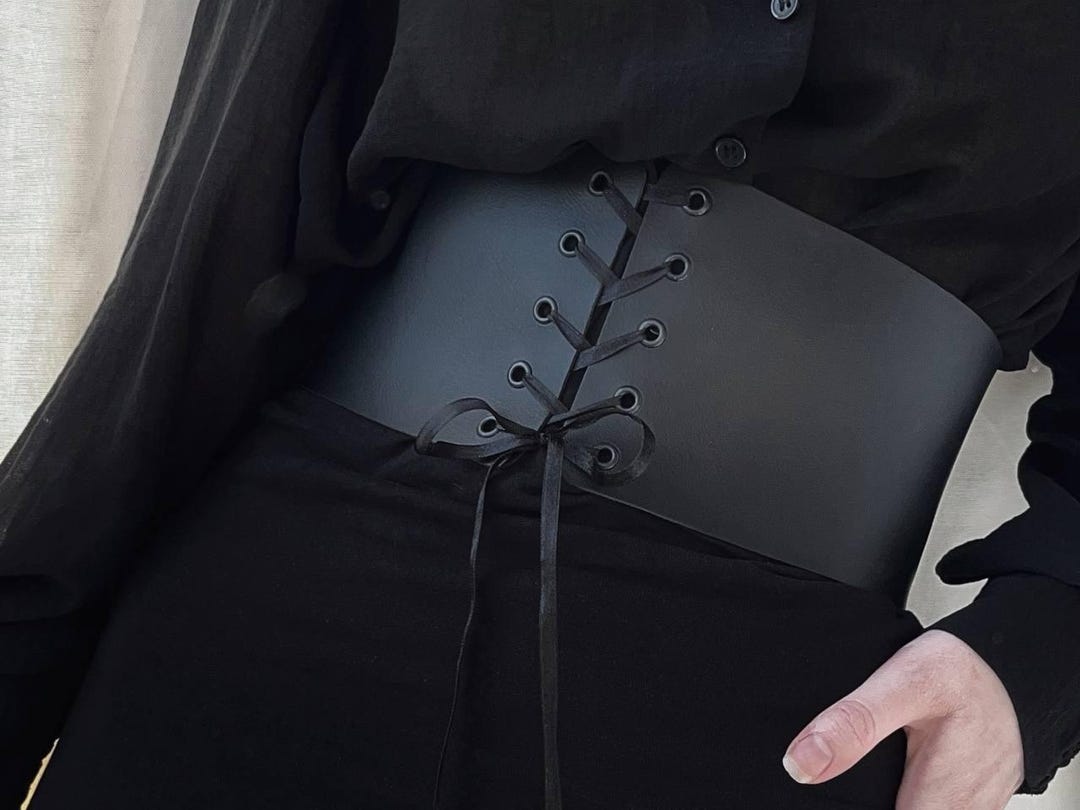 Gothic Vegan Leather Corset Belt: Lace-up Steampunk Fashion  display picture 1
