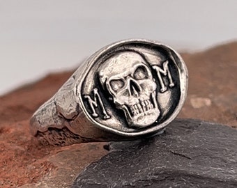 Memento Mori Skull Signet Ring