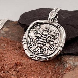 Bee Happy. Es Laetus Latin Silver Necklace image 2