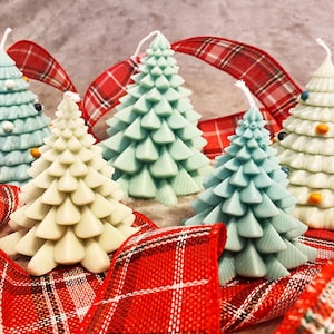 Handmade Festive Big Christmas Tree Soy Wax Candle With Pine Oil Home Decor