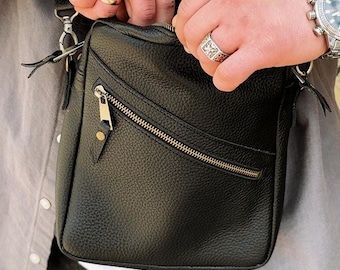 Borsa a tracolla personalizzata in pelle martellata fatta a mano, in ottone anticato, tracolla a tracolla